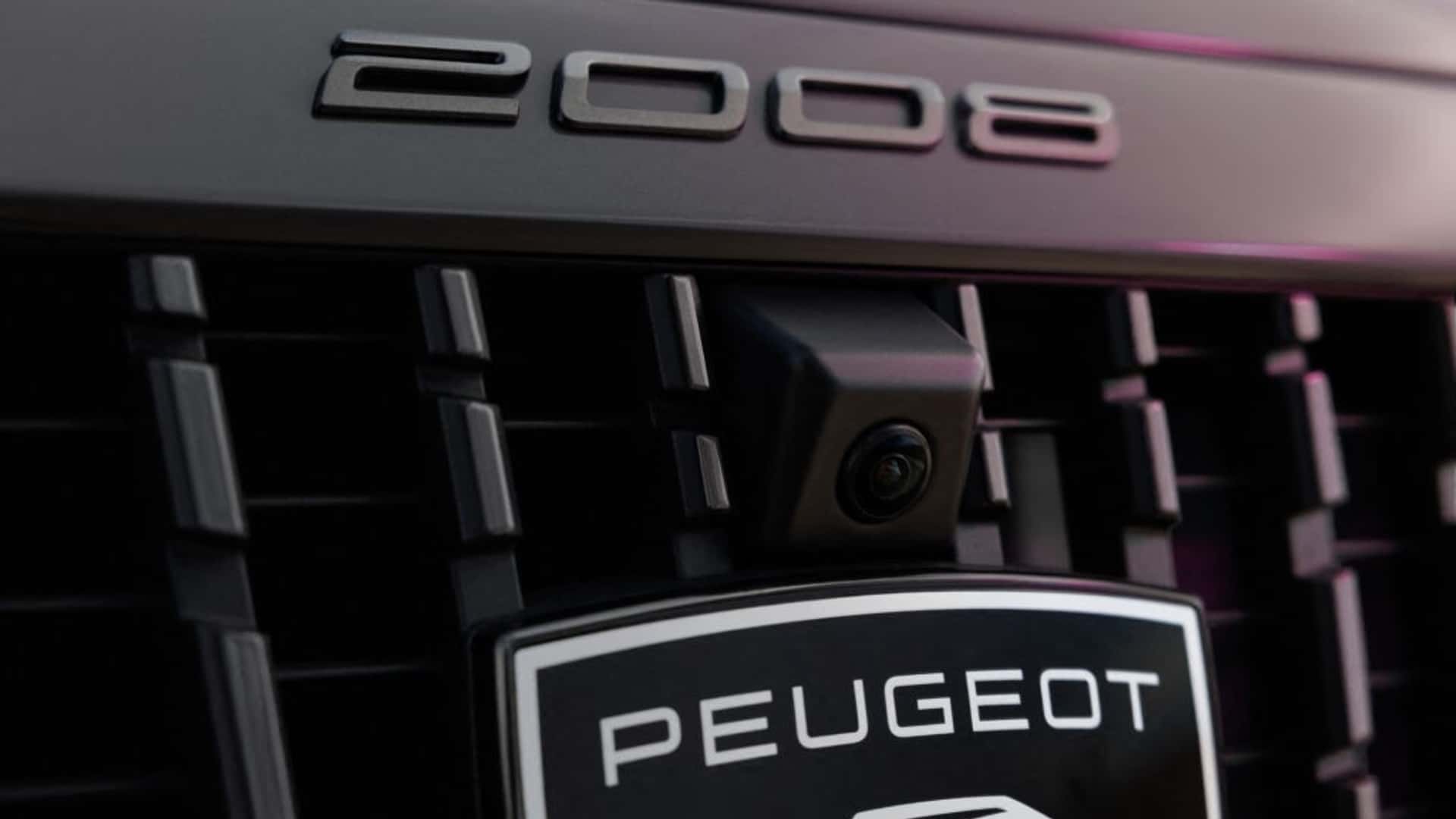 Makyajlı Peugeot 2008 tanıtıldı: Yeni tasarım, daha güçlü elektrikli versiyon