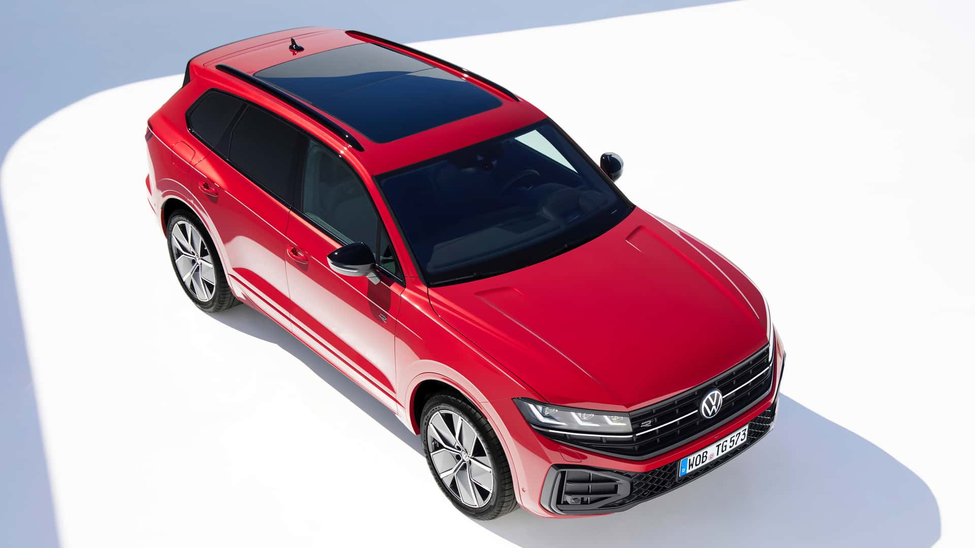 2024 Volkswagen Touareg tanıtıldı: Daha gelişmiş LED farlar, aydınlatılmış arka logo