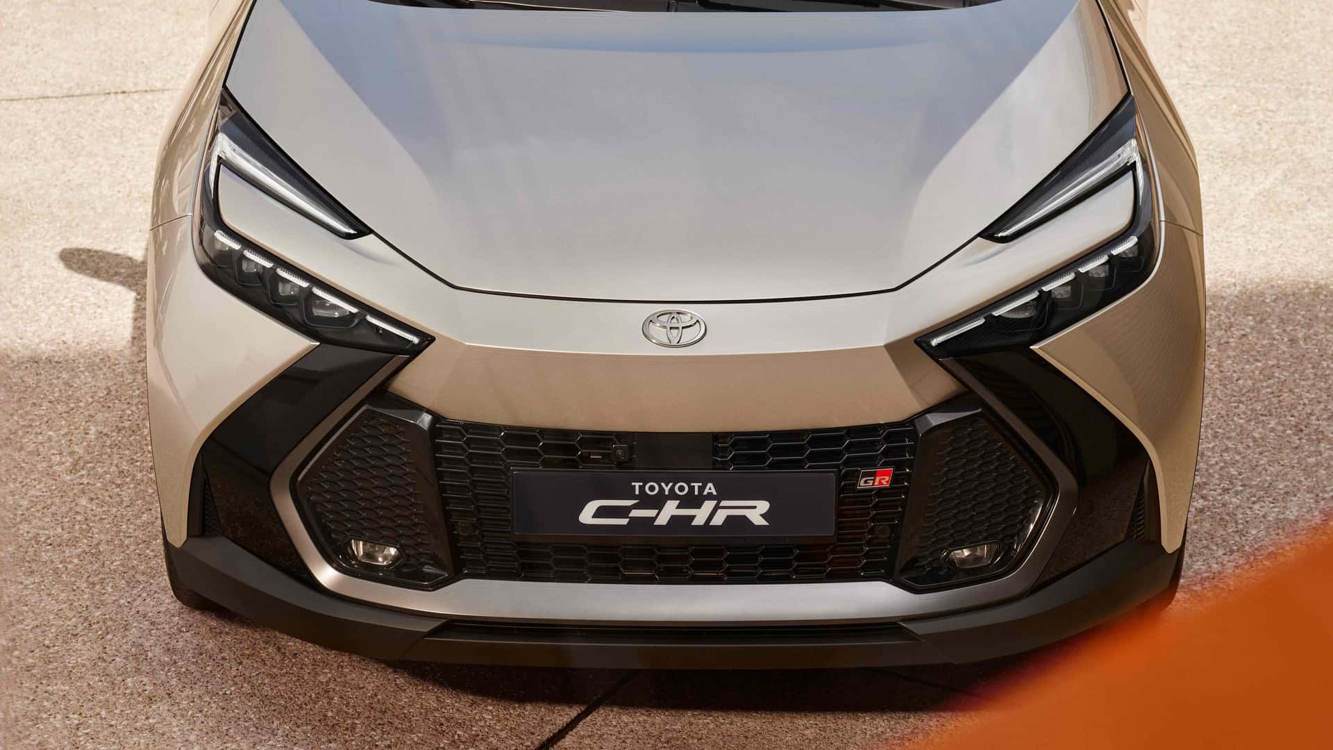 Yeni 2024 Toyota C-HR tanıtıldı: Şarj edilebilir hibrit sisteme sahip ilk yerli üretim otomobil