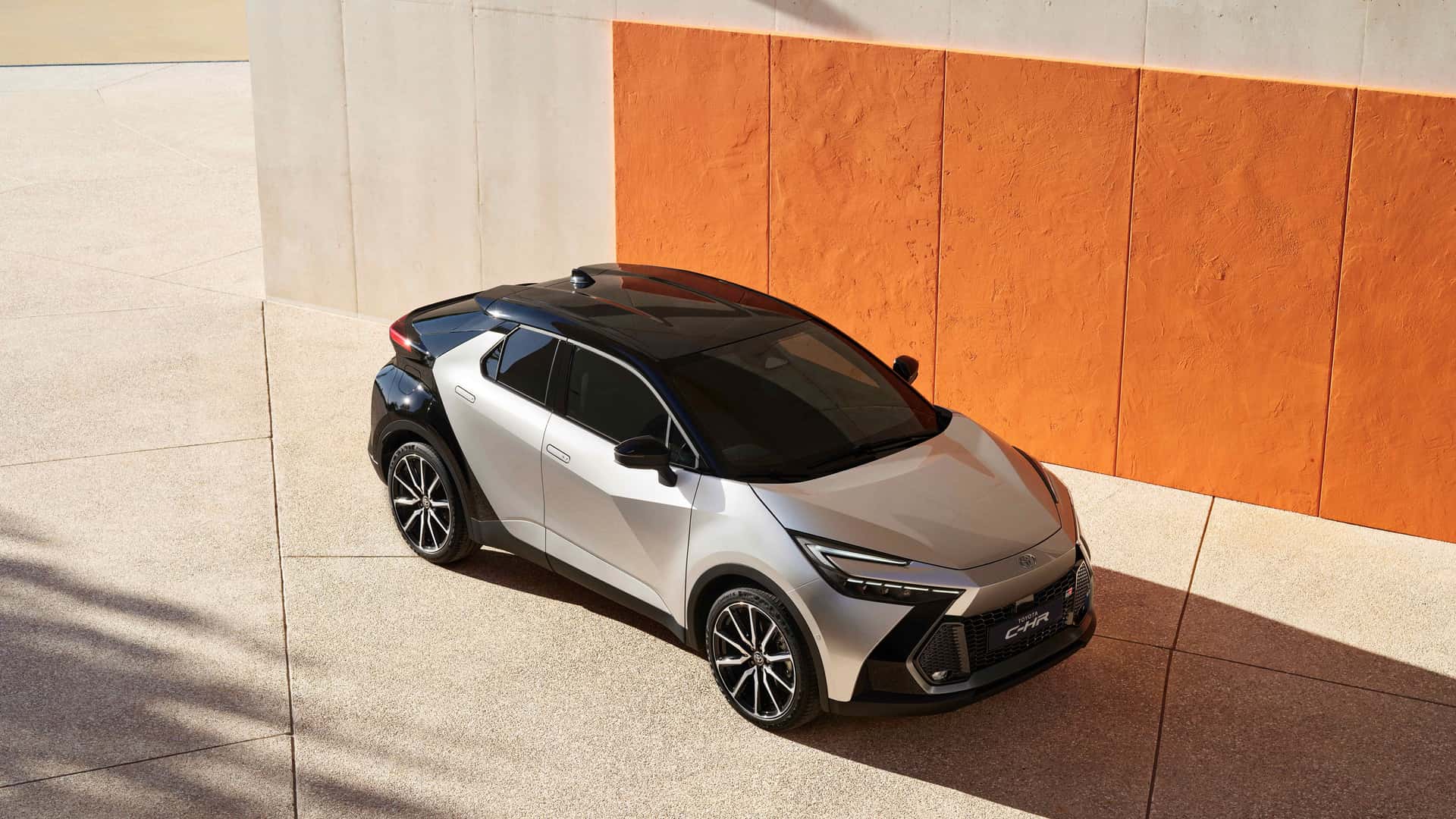 Yeni 2024 Toyota C-HR tanıtıldı: Şarj edilebilir hibrit sisteme sahip ilk yerli üretim otomobil