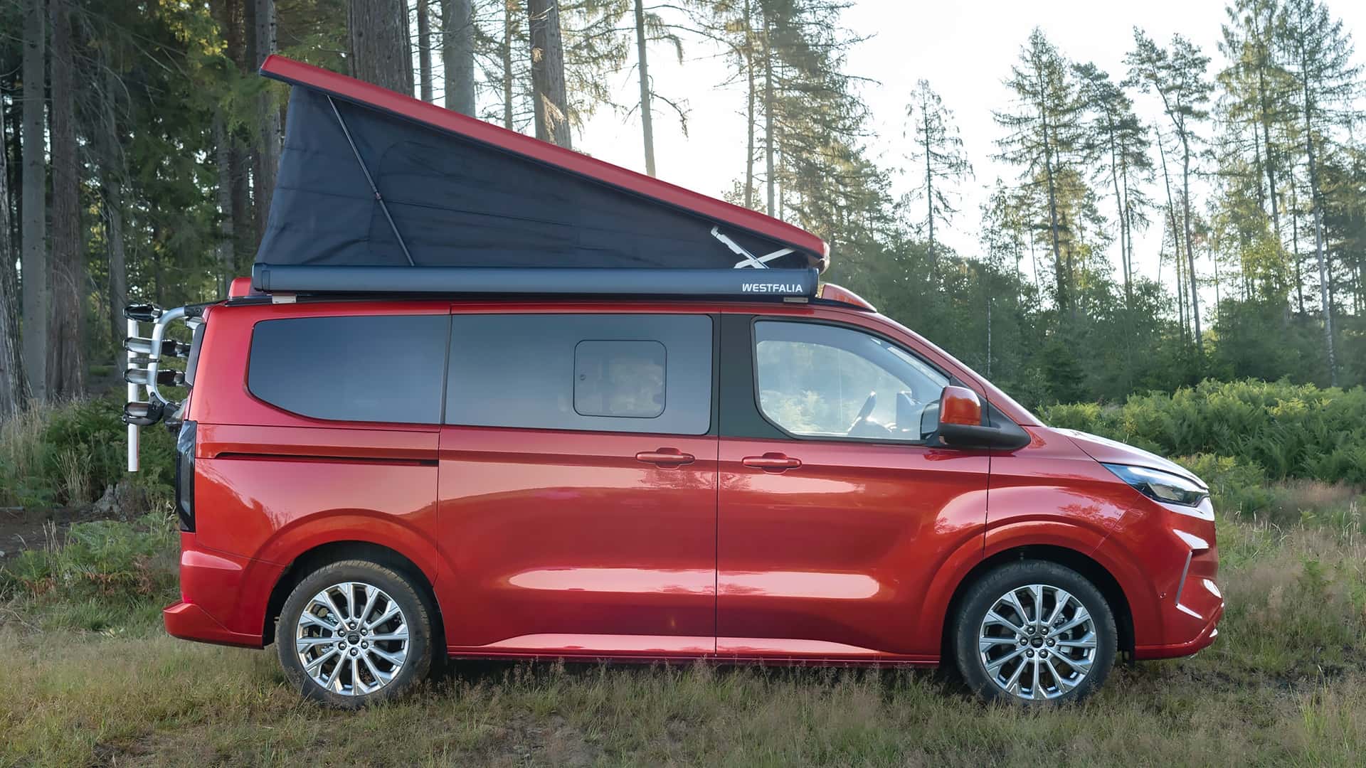 Ford, yeni kamp aracı Transit Custom Nugget'ı tanıttı