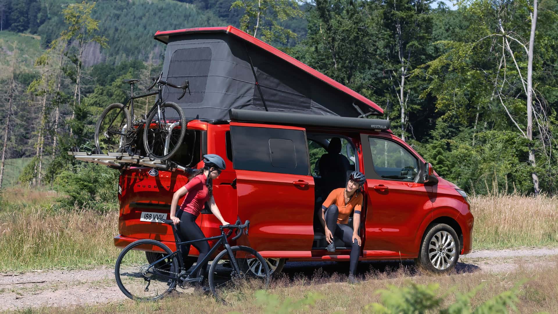 Ford, yeni kamp aracı Transit Custom Nugget'ı tanıttı