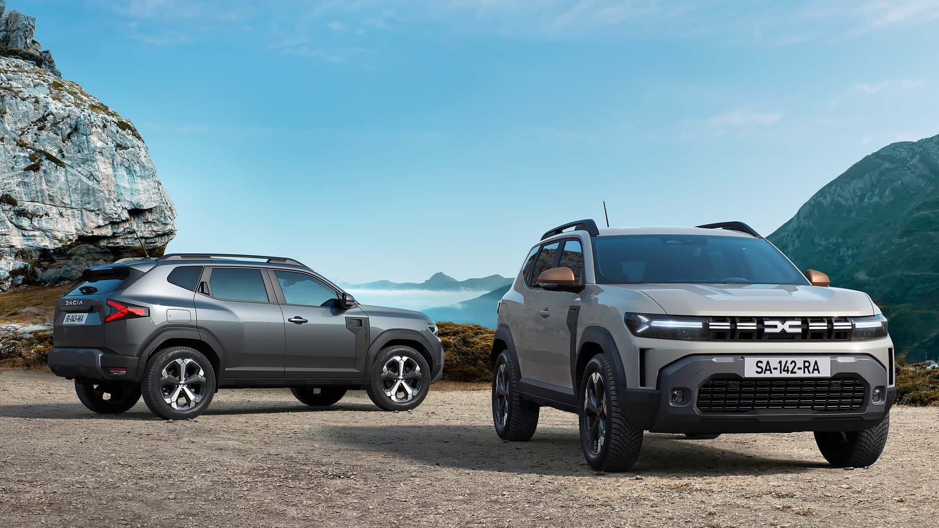 Yeni 2024 Dacia Duster tanıtıldı: Hibrit ve LPG'li motorlarla geliyor