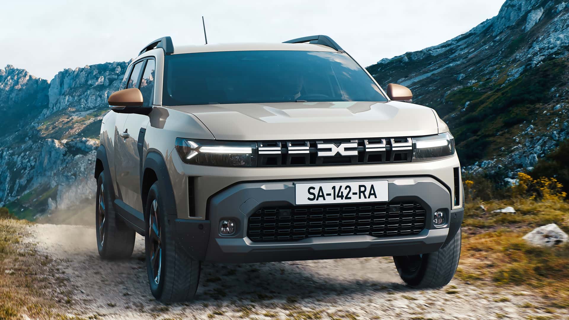 Yeni 2024 Dacia Duster tanıtıldı: Hibrit ve LPG'li motorlarla geliyor