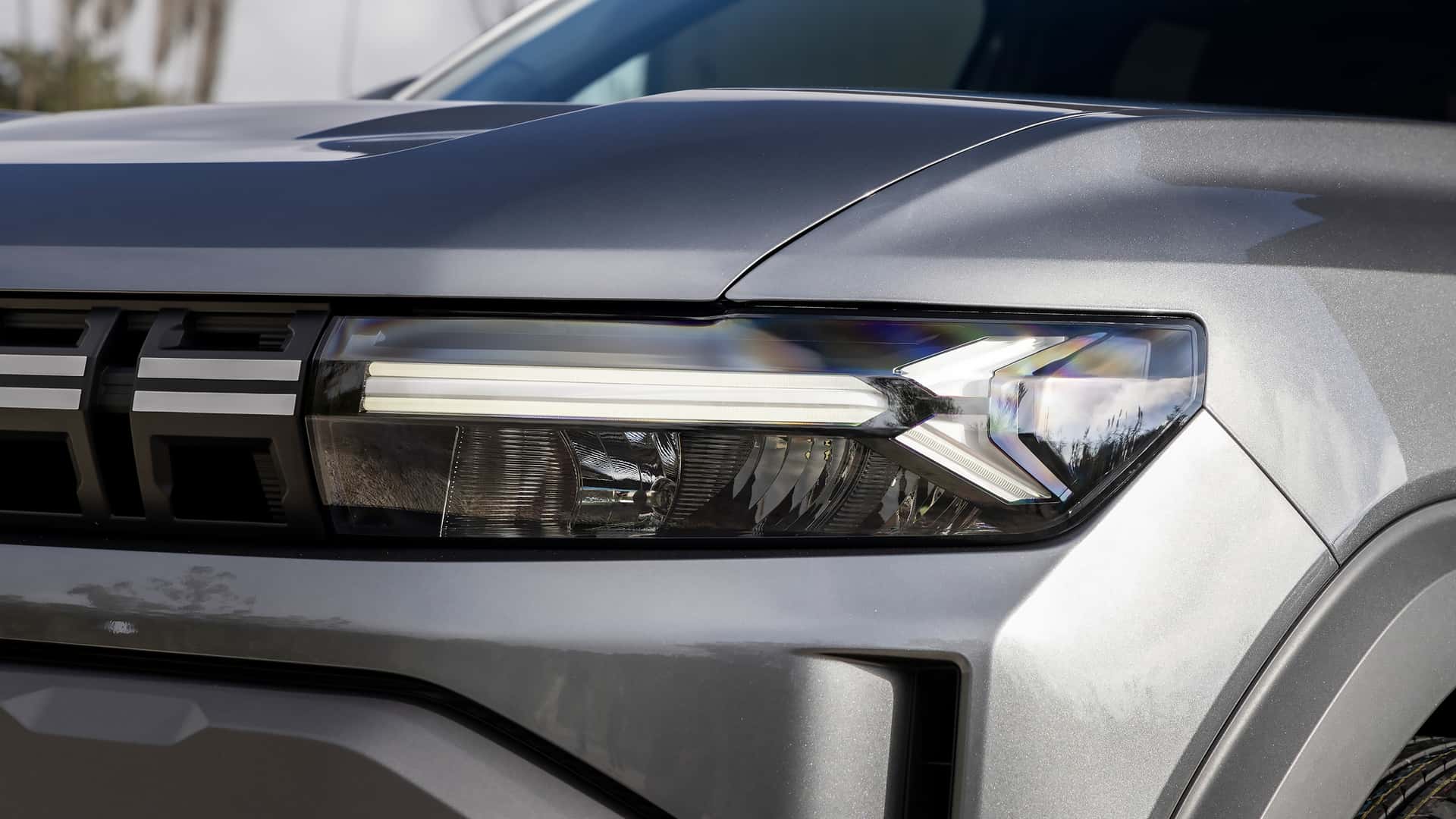 Yeni 2024 Dacia Duster tanıtıldı: Hibrit ve LPG'li motorlarla geliyor