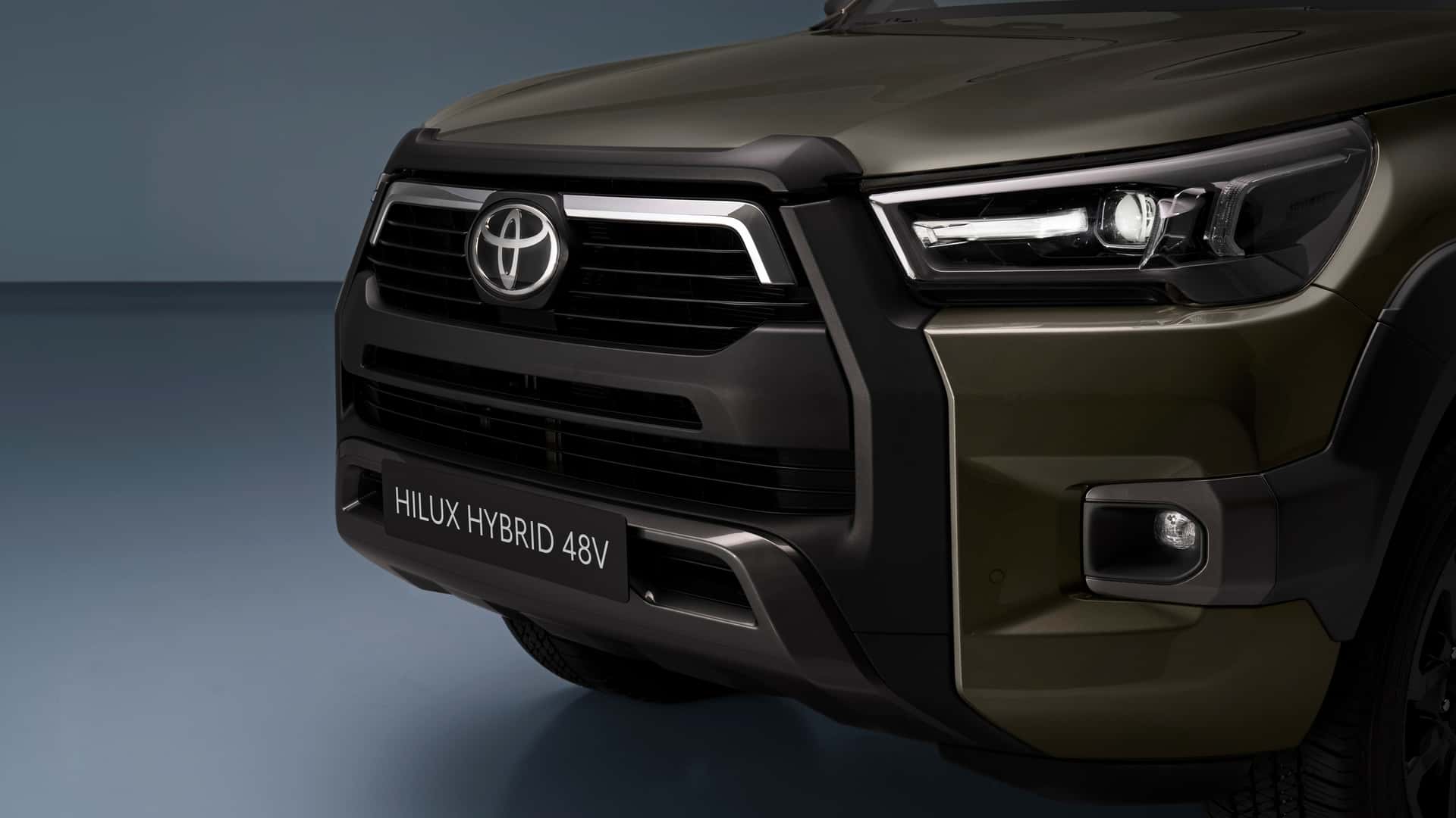 Toyota Hilux'ın 48V hafif hibrit versiyonu tanıtıldı