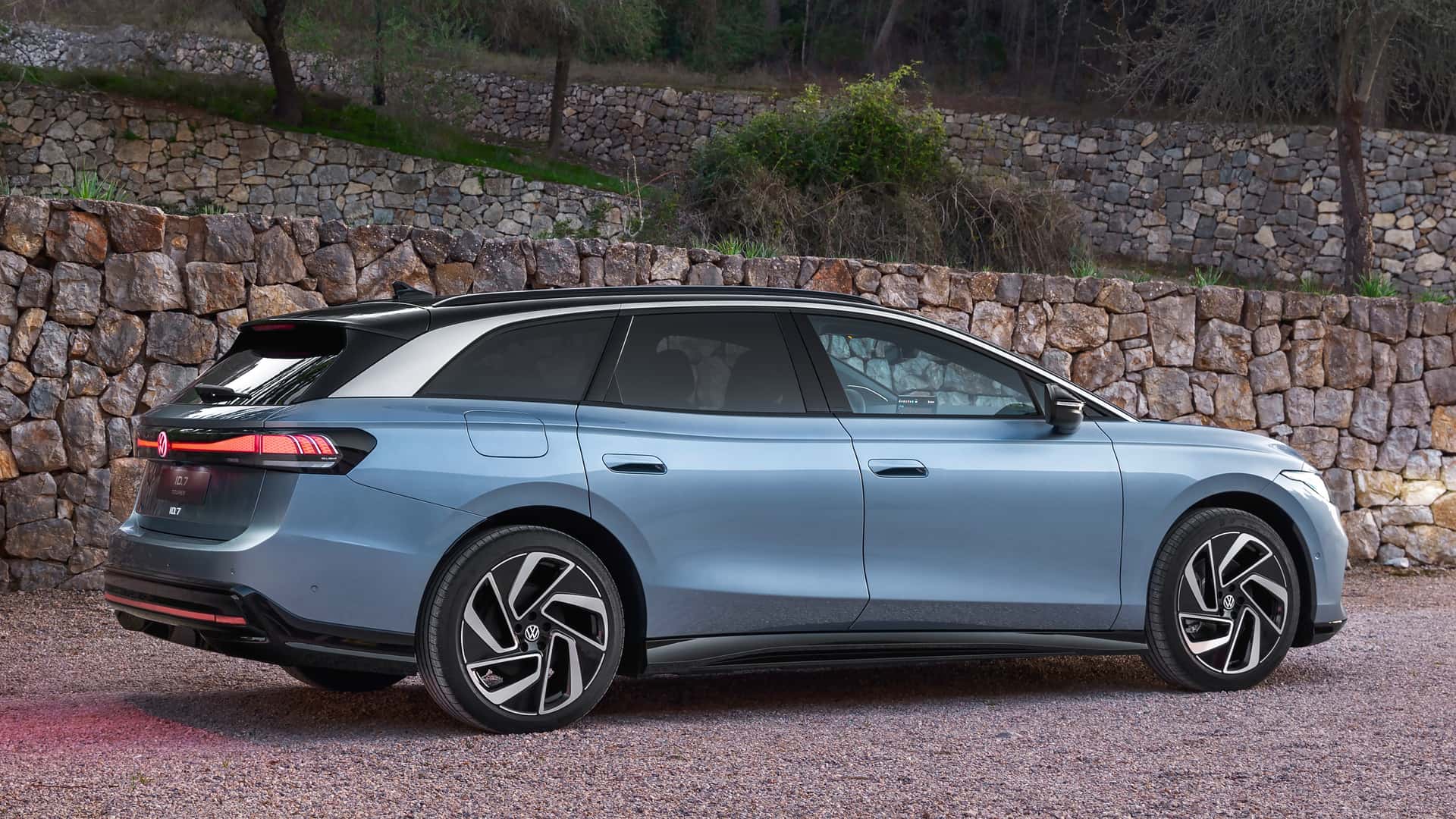 Volkswagen'in ilk elektrikli station wagon'u: Yeni ID.7 Tourer