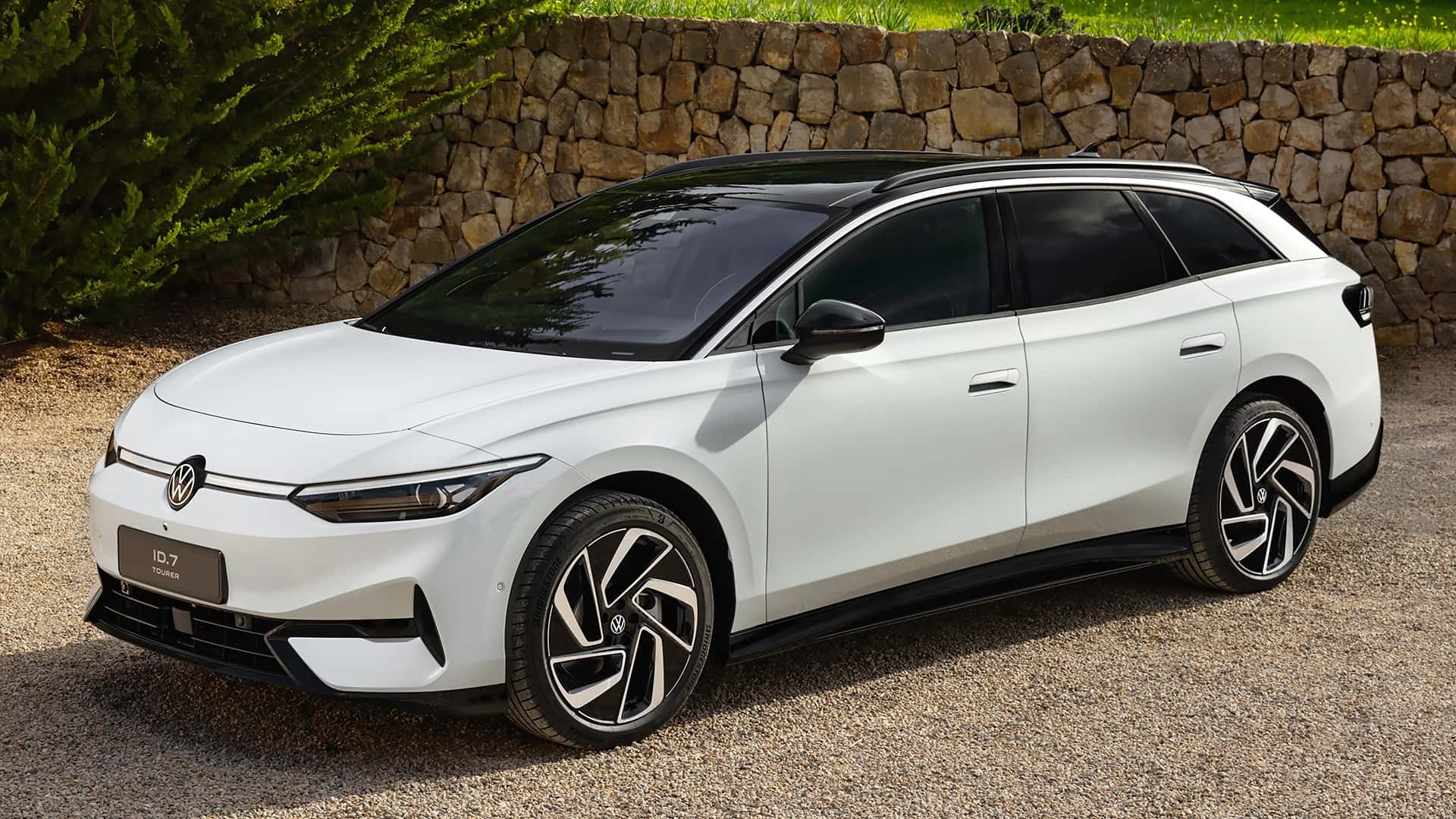 Volkswagen'in ilk elektrikli station wagon'u: Yeni ID.7 Tourer