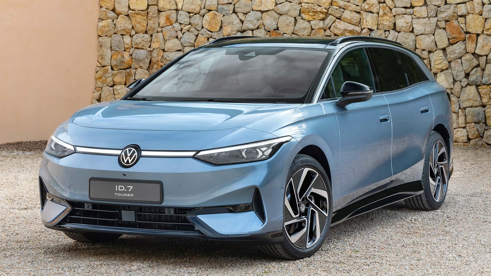 Volkswagen'in ilk elektrikli station wagon'u: Yeni ID.7 Tourer