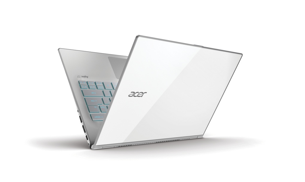 Acer'dan 2013 model ultrabook'lar...