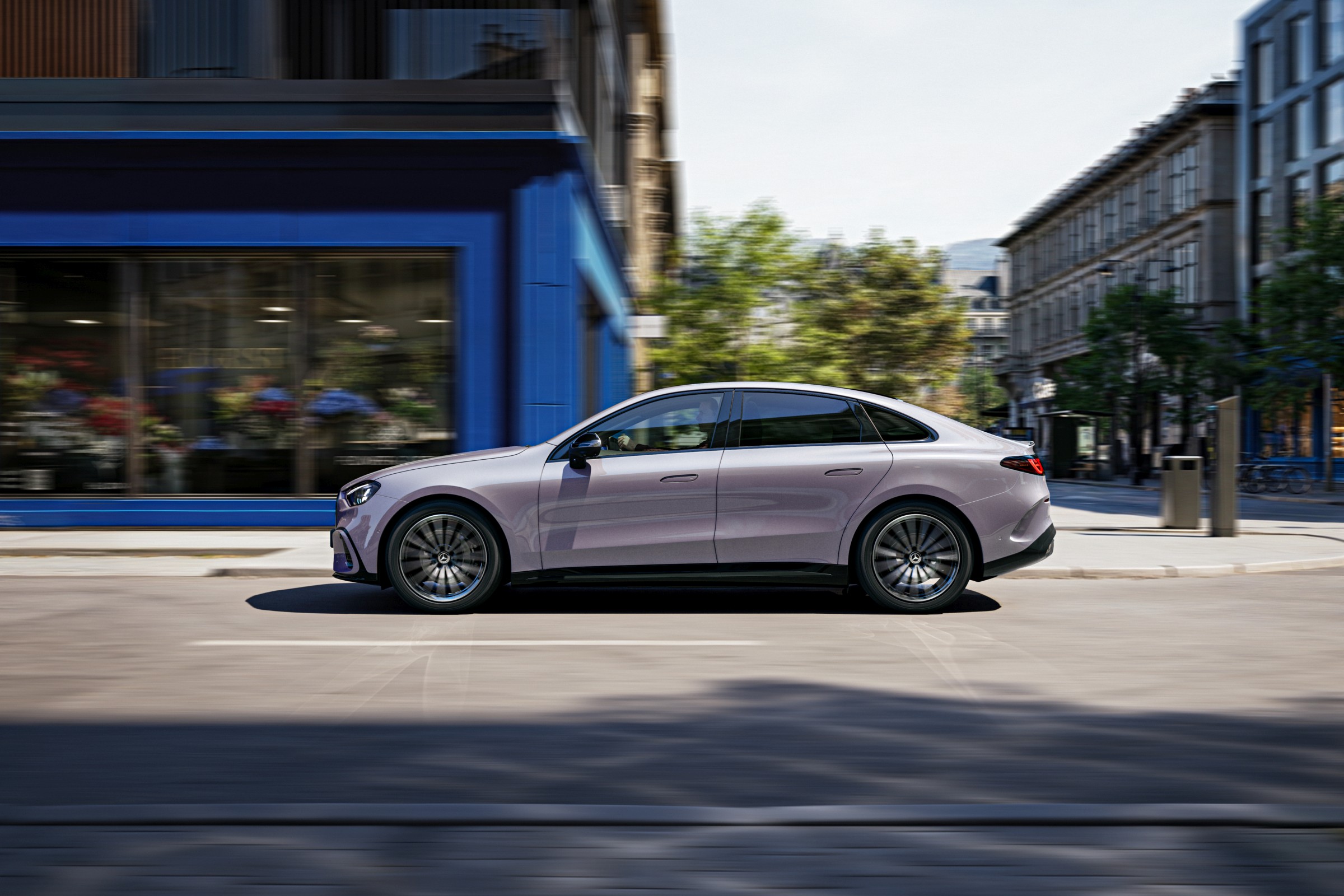 Mercedes ilk tamamen elektrikli C-Serisi'ni tanıttı: 762 km menzil, 39 inç dev ekran