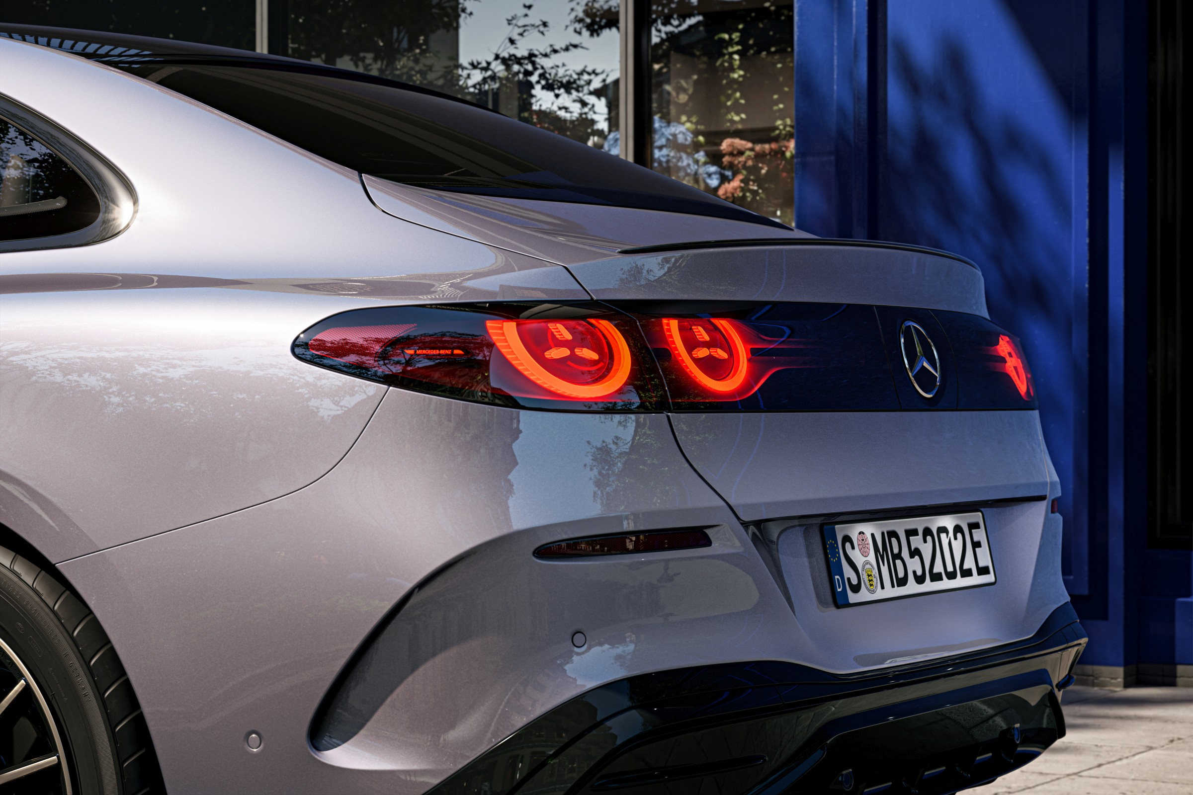 Mercedes ilk tamamen elektrikli C-Serisi'ni tanıttı: 762 km menzil, 39 inç dev ekran