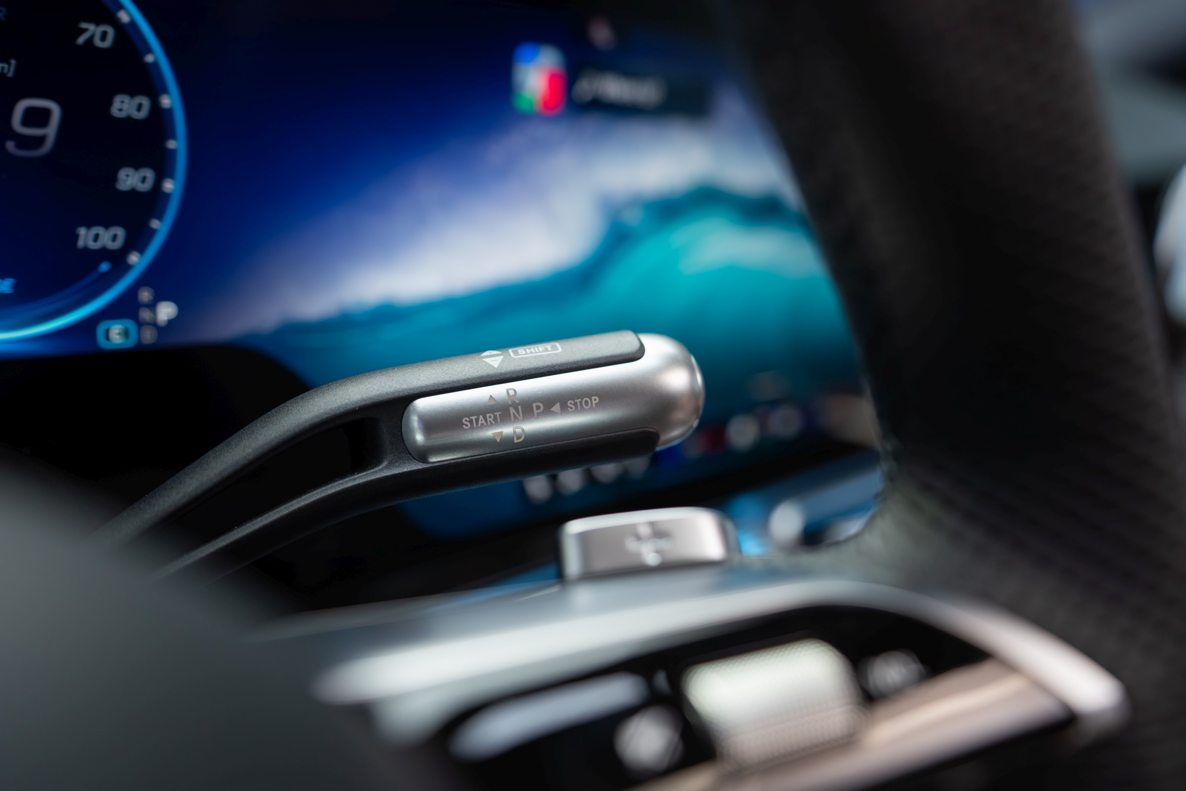 Mercedes ilk tamamen elektrikli C-Serisi'ni tanıttı: 762 km menzil, 39 inç dev ekran