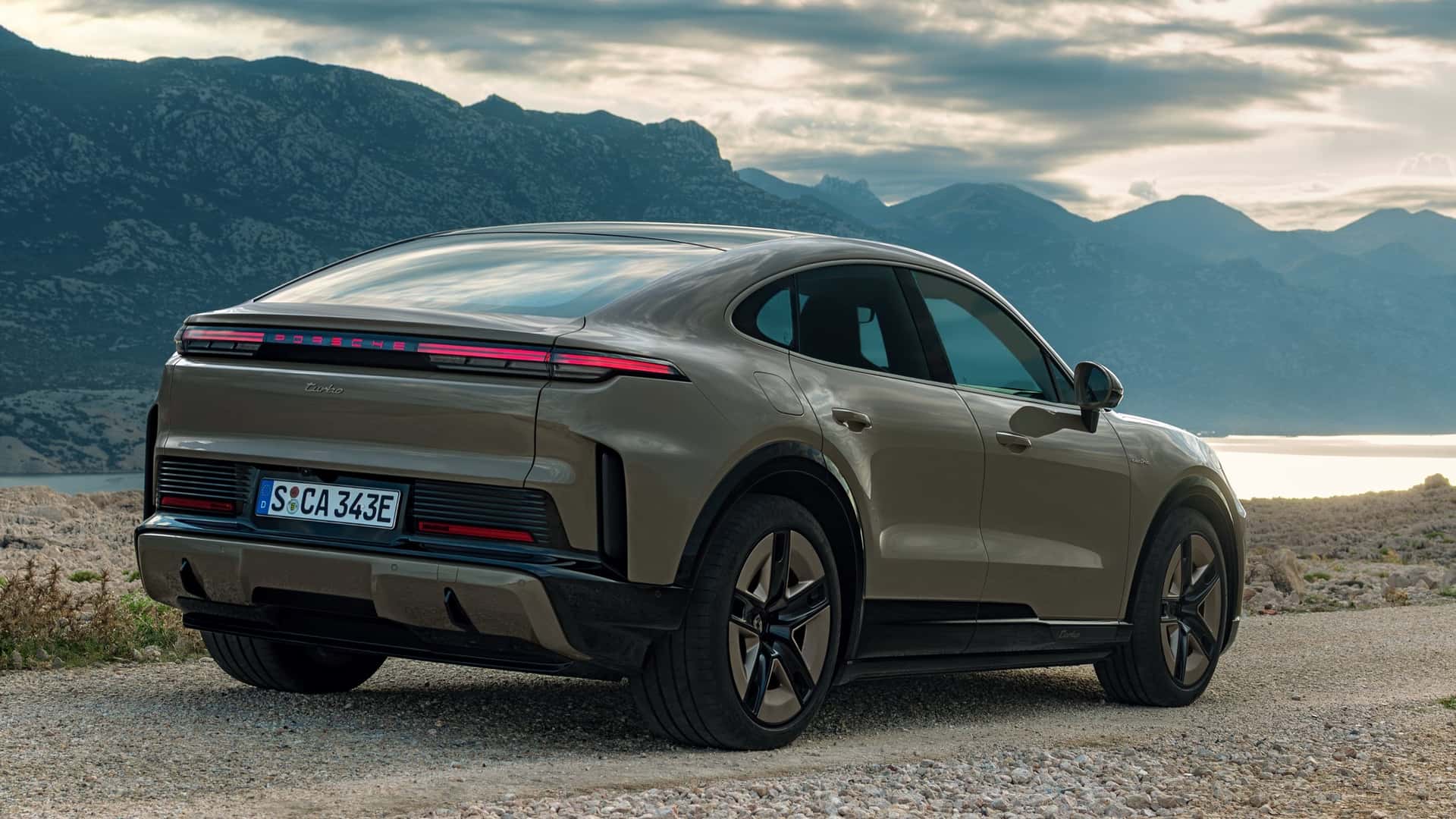 1156 beygirlik Porsche Cayenne Coupe Electric tanıtıldı
