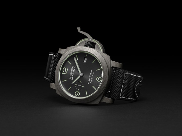 Panerai 70 yıl garantili yeni modellerini duyurdu