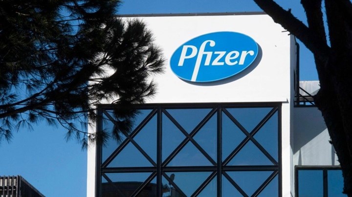 Pfizer, yıl sonuna kadar COVID-19 haplarını piyasaya süreceğini duyurdu