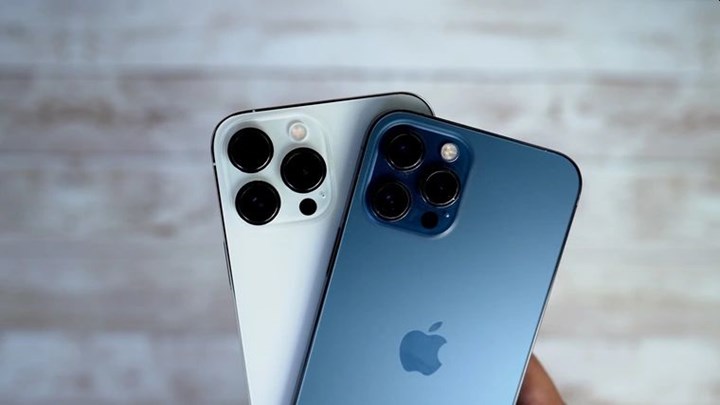 iPhone 13 ile çekilen fotoğraflarda siyah pikseller görülüyor