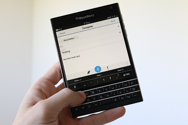 BlackBerry Passport resmiyet kazandı