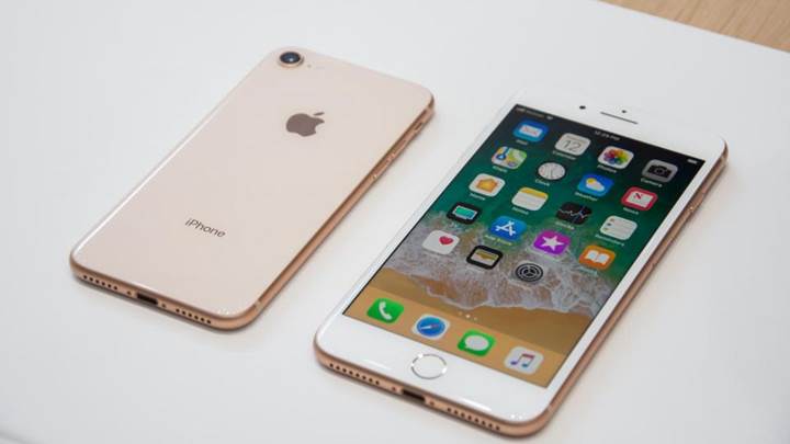 iPhone 7, iPhone 8'den daha fazla satıyor