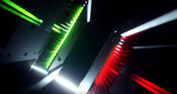 Nvidia RGB aydınlatmalı bir Titan modeli üzerinde çalışıyor