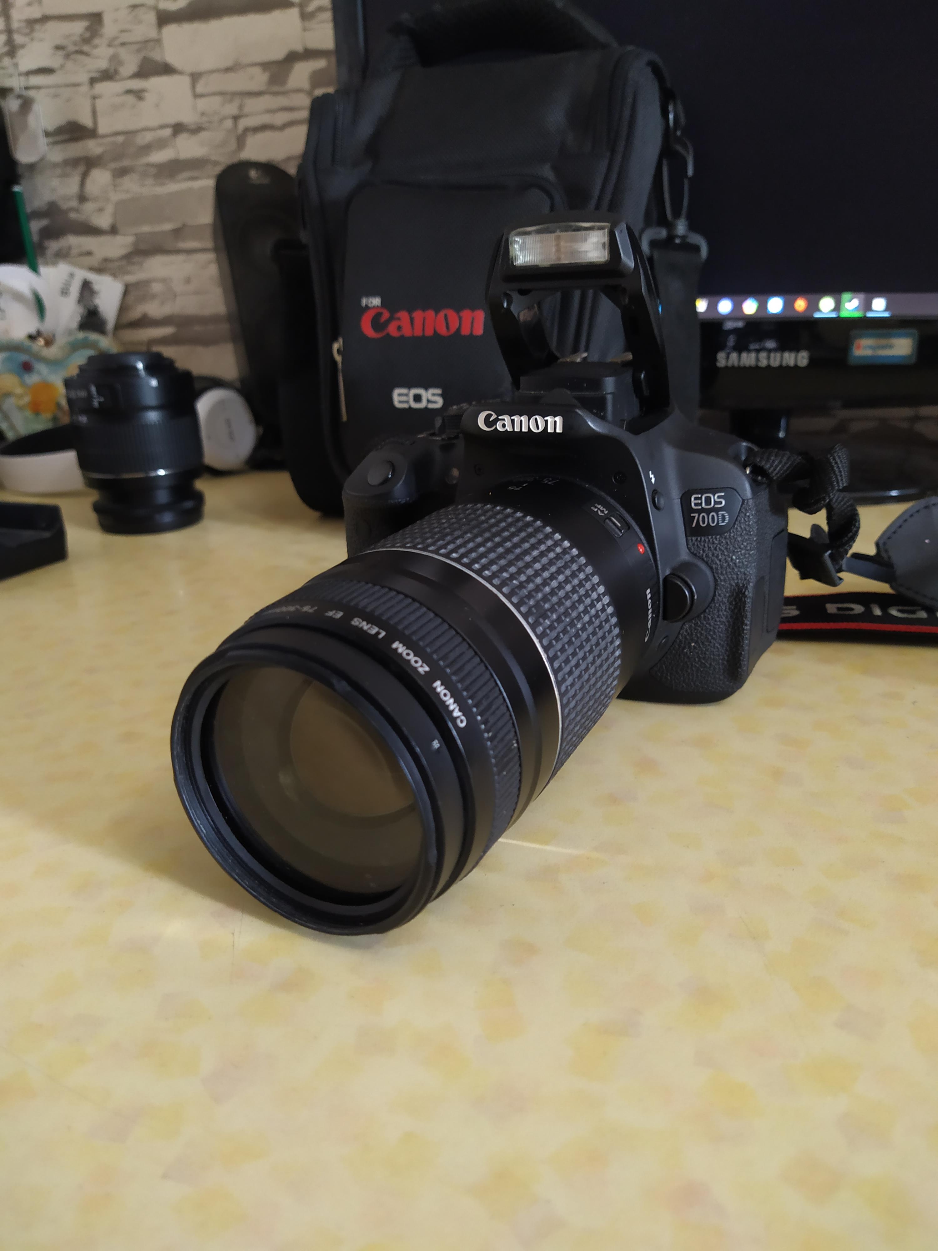 Canon 700D 18-55 + 75-300 Lens + Çanta + Tripod + 16GB Hafıza