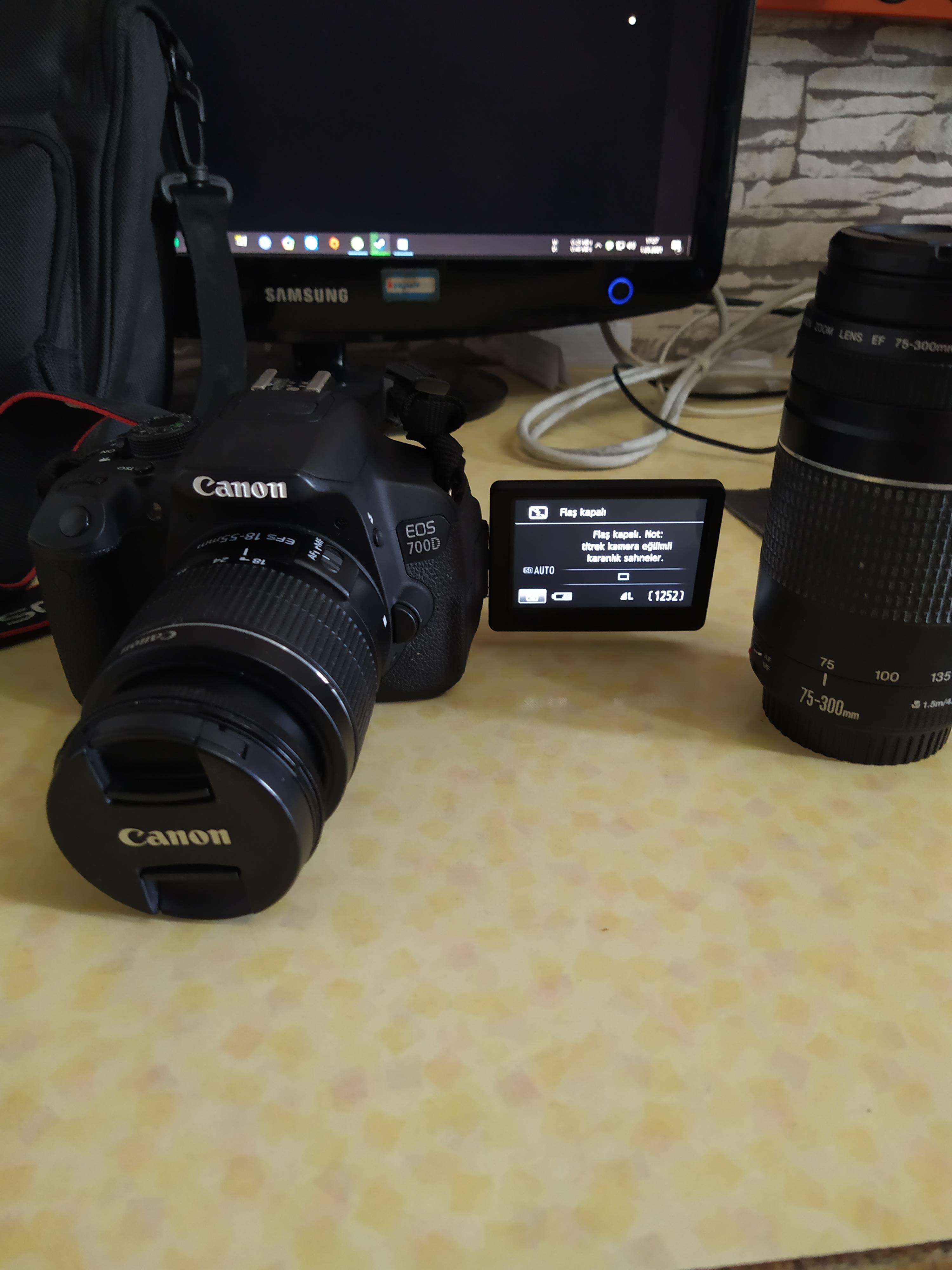 Canon 700D 18-55 + 75-300 Lens + Çanta + Tripod + 16GB Hafıza