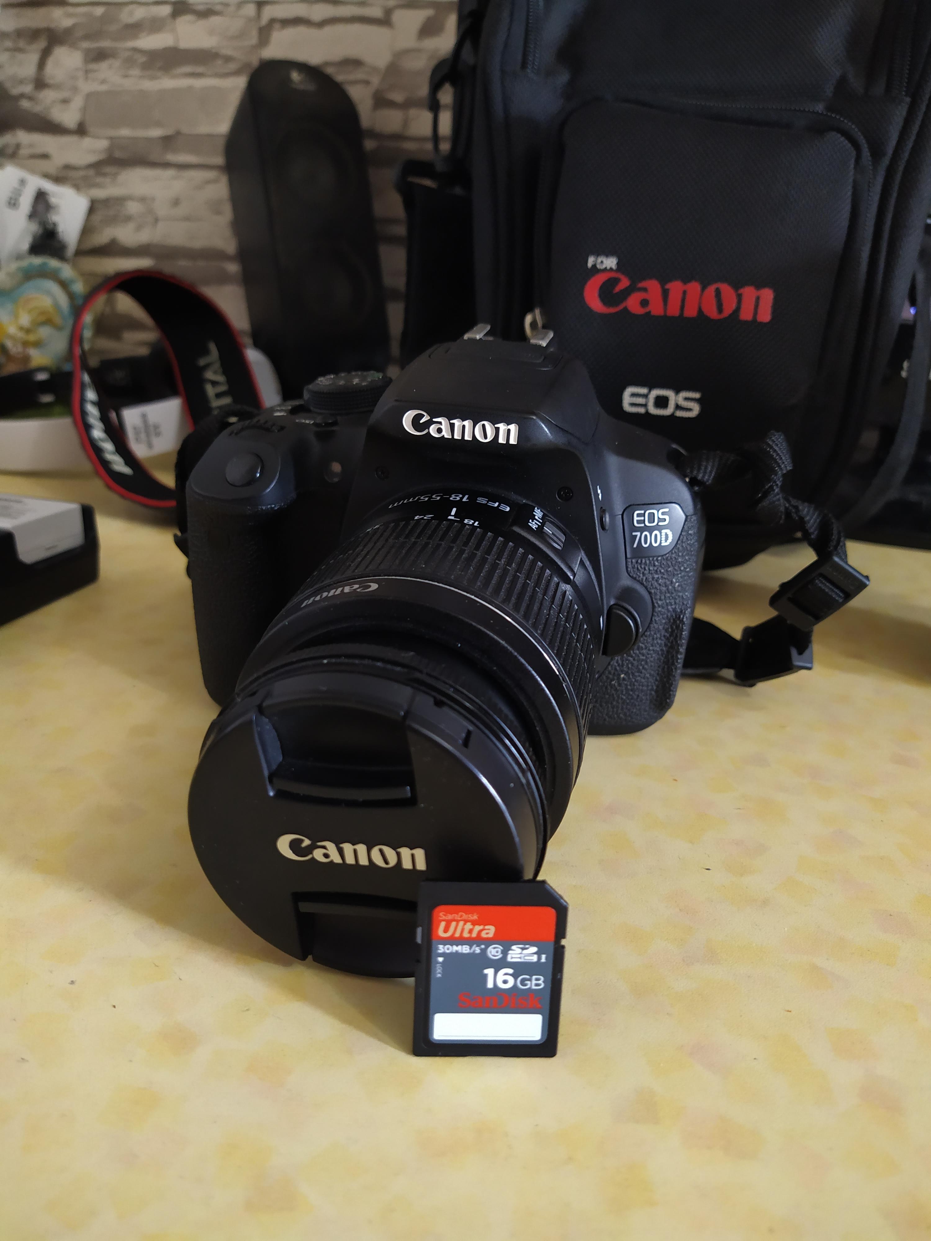 Canon 700D 18-55 + 75-300 Lens + Çanta + Tripod + 16GB Hafıza
