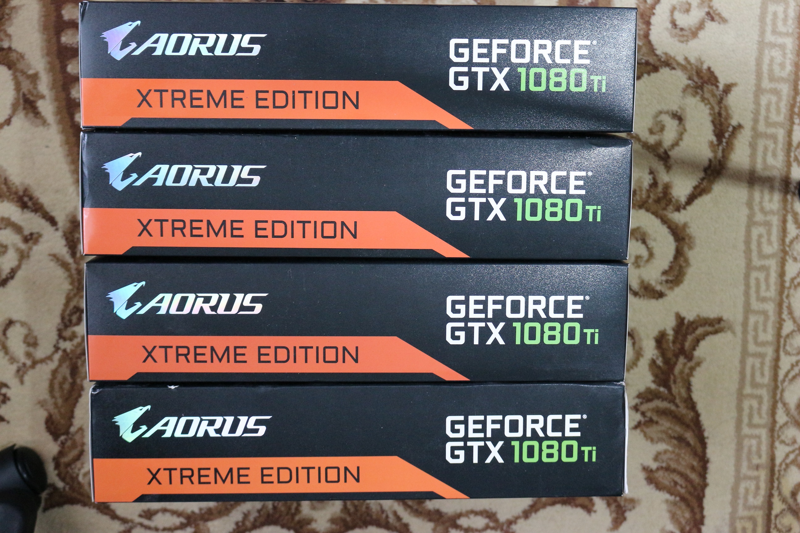 SATILIK SIFIR 1080Tİ AORUS EXTREME MODELİ EKRAN KARTI 3 FANLI 4 YIL GARANTİLİ FATURALI 4.300 Tl