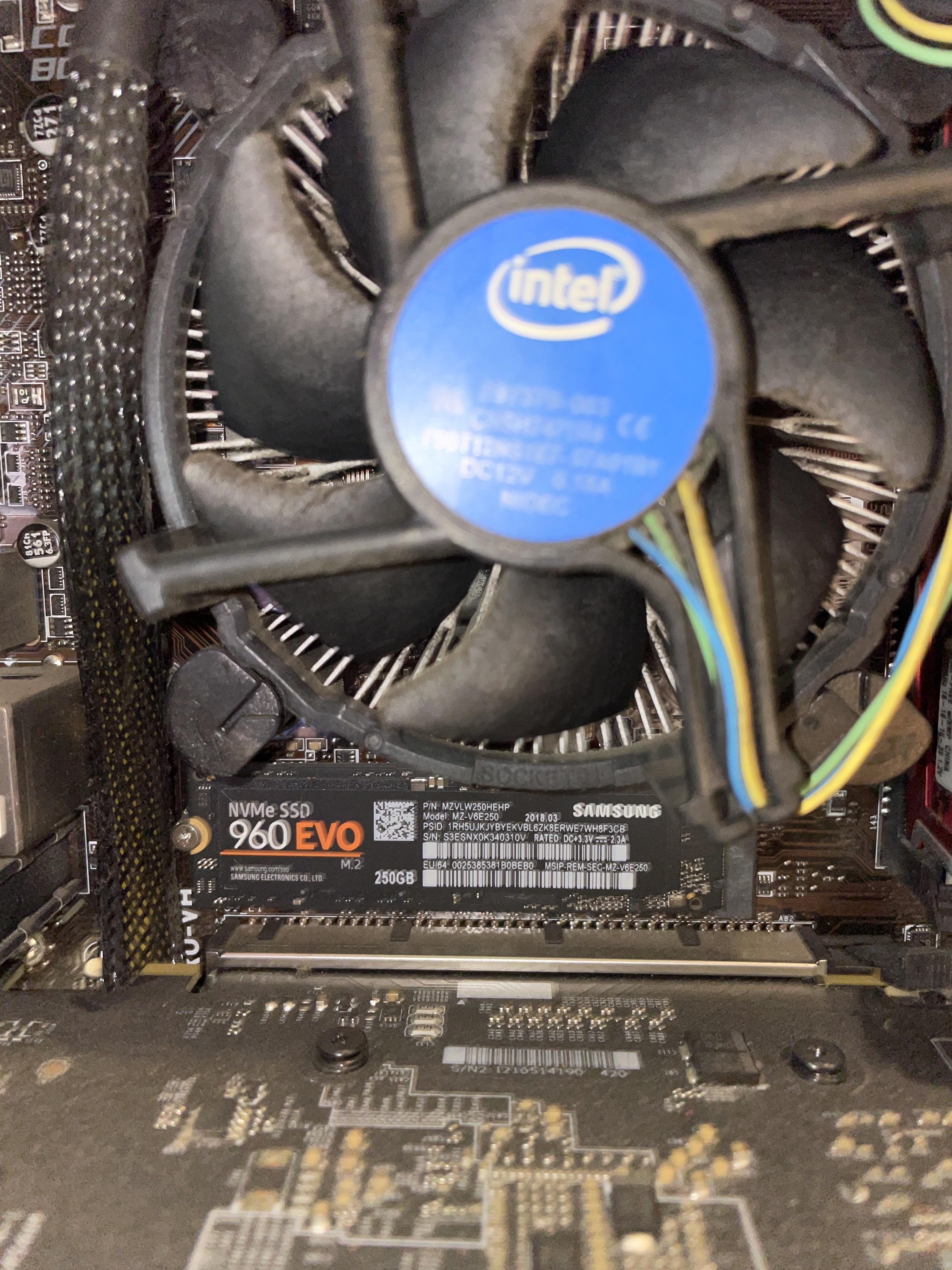 GTX 1060 + İ7 8700 + 16 GB DDR4 Ram + M2 SSD