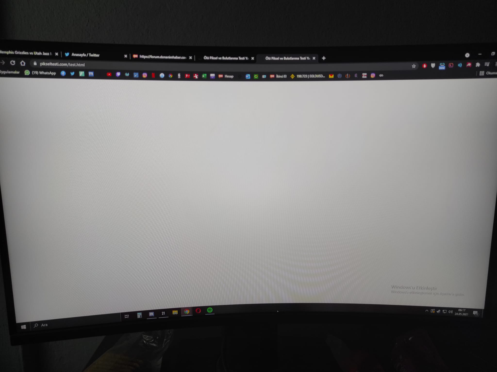 1 AYLIK TERTEMİZ ASUS 27' TUF GAMING VG27VQ 1Ms 165 HZ DP FREESYNC CURVED MONİTÖR