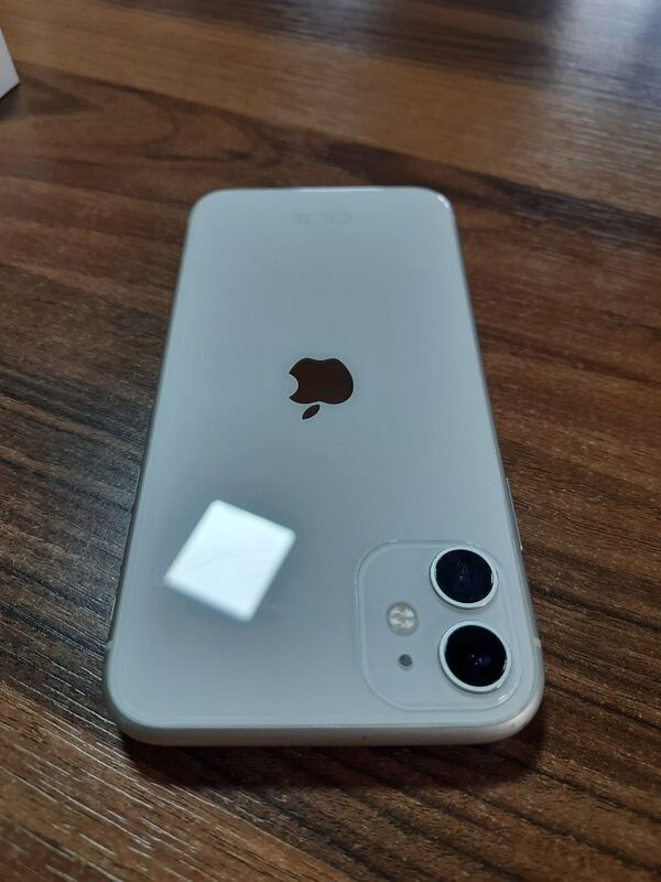 Satıldı - İphone 11 White 64GB Türktelekom Alınma