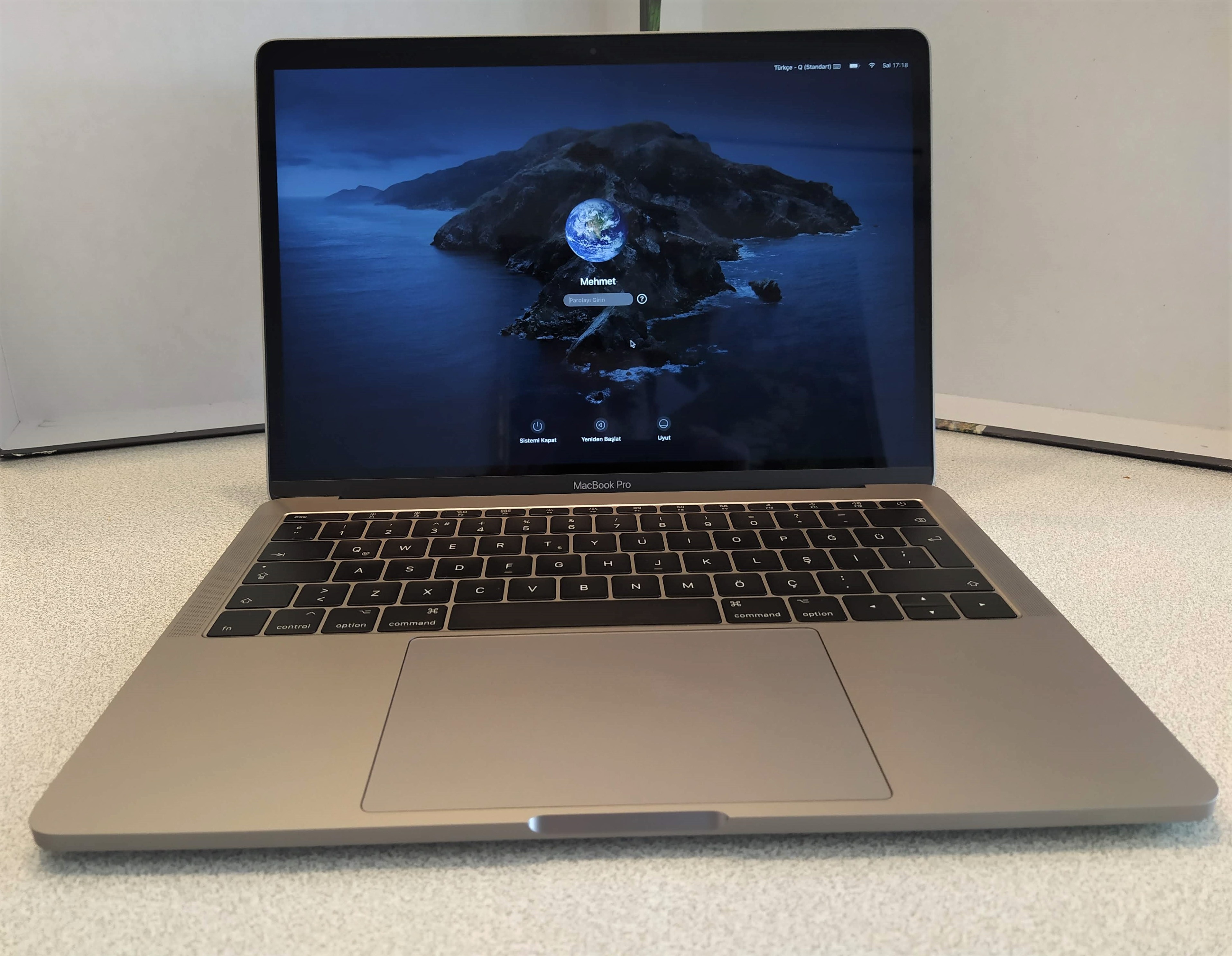 Apple Macbook Pro 13'' 2017 256GB. Sıfır Pil ! MPXQ2TU/A 7600 TL