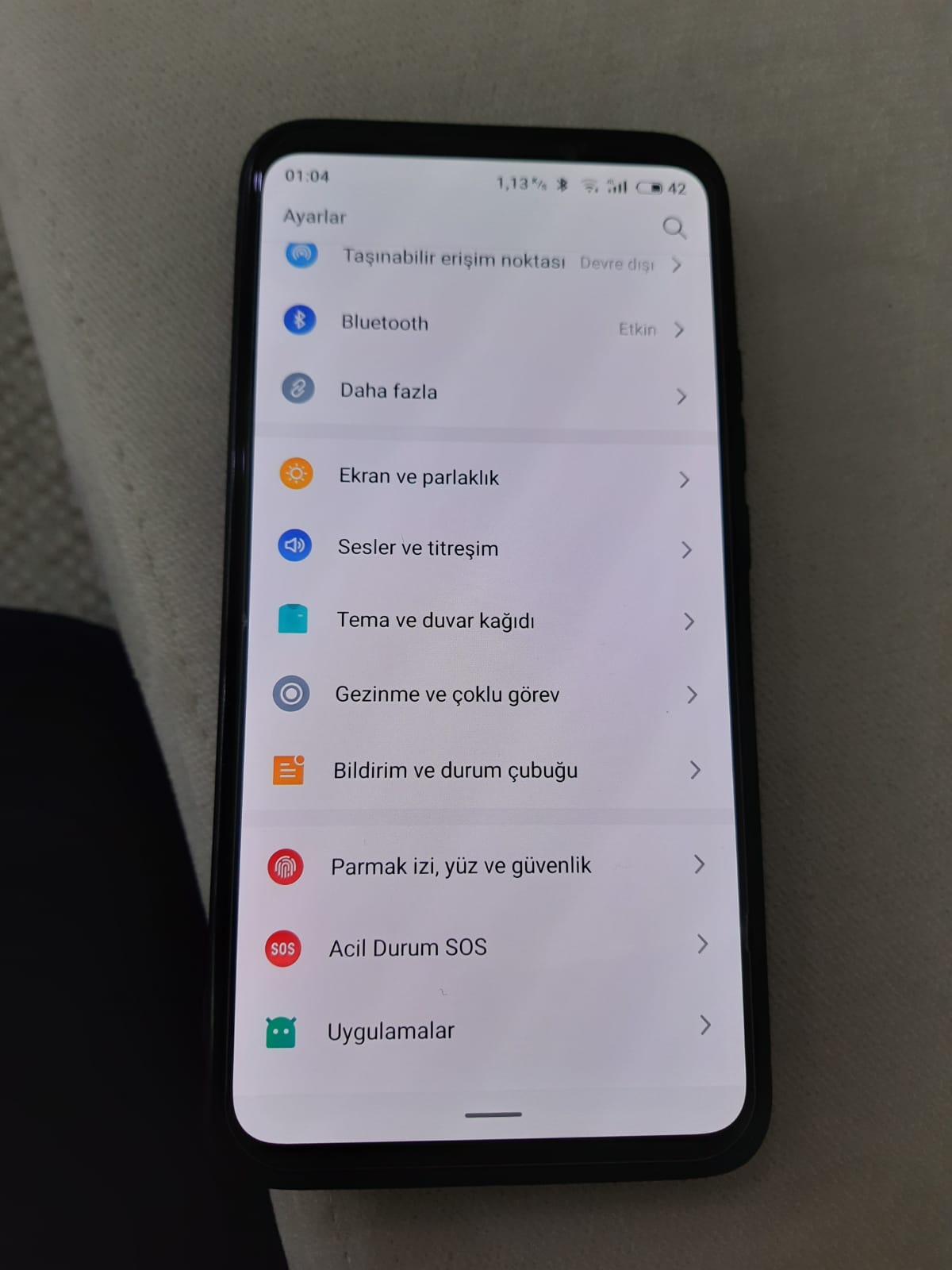 Meizu 16T çok temiz kayıtlı, kutulu, çin faturasina kadar hepsi duruyor. Orijinal şarj aleti mevcut