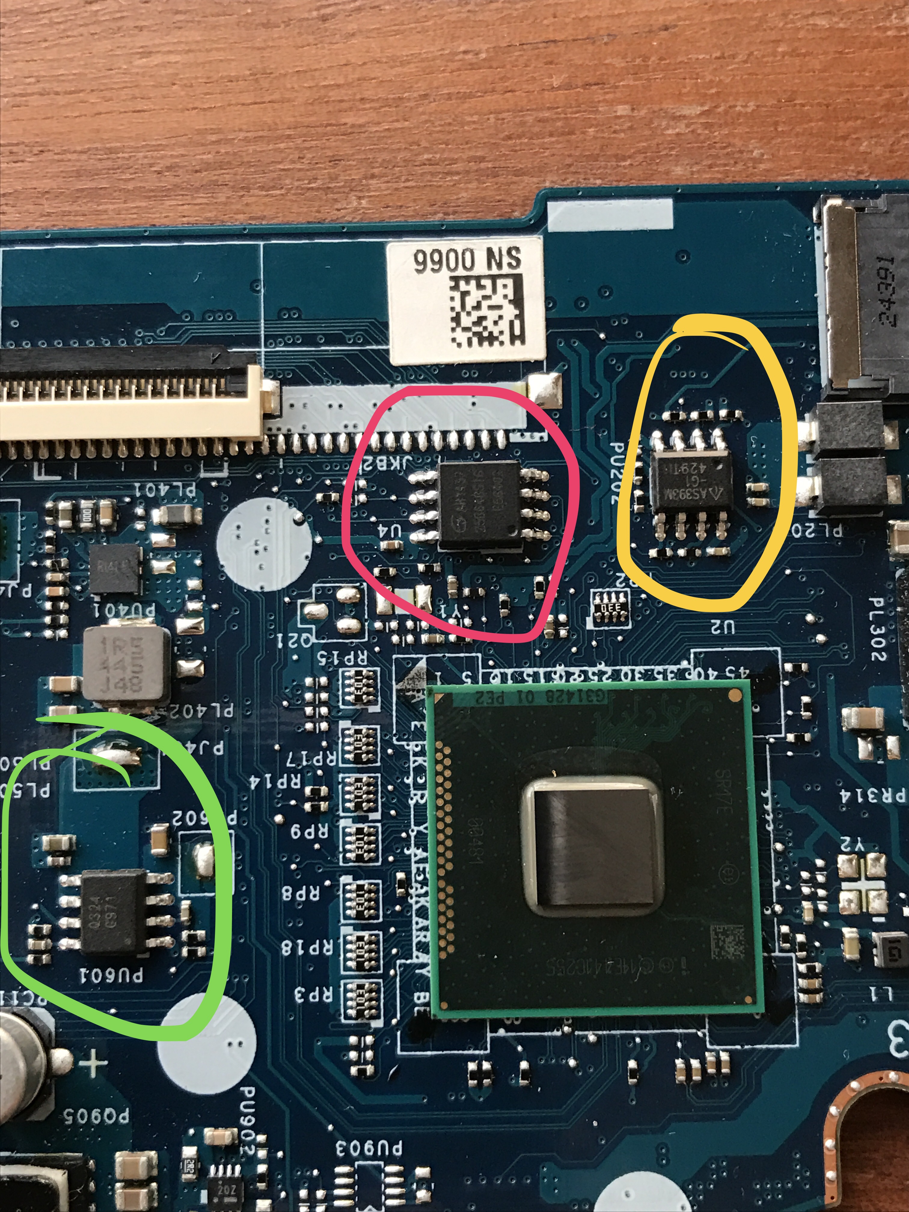 Где находится биос на плате. Чип биоса. Микросхема биос материнская плата ноутбуков леново. P1-50 чип биоса. BIOS Chip Laptop g771.