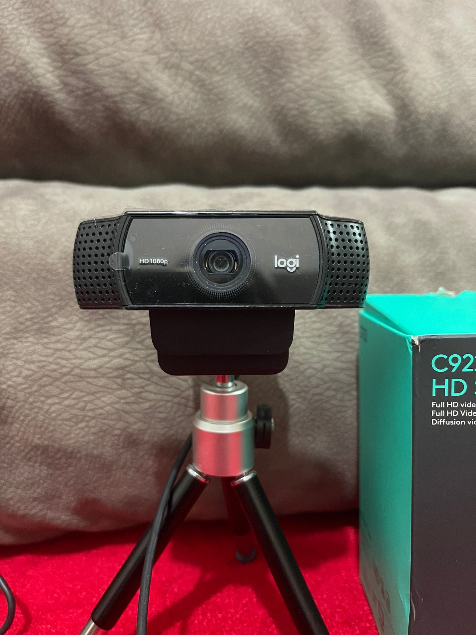 Temiz Logitech G922 Pro Hd Stream Webcam + Tripod | DonanımHaber Forum