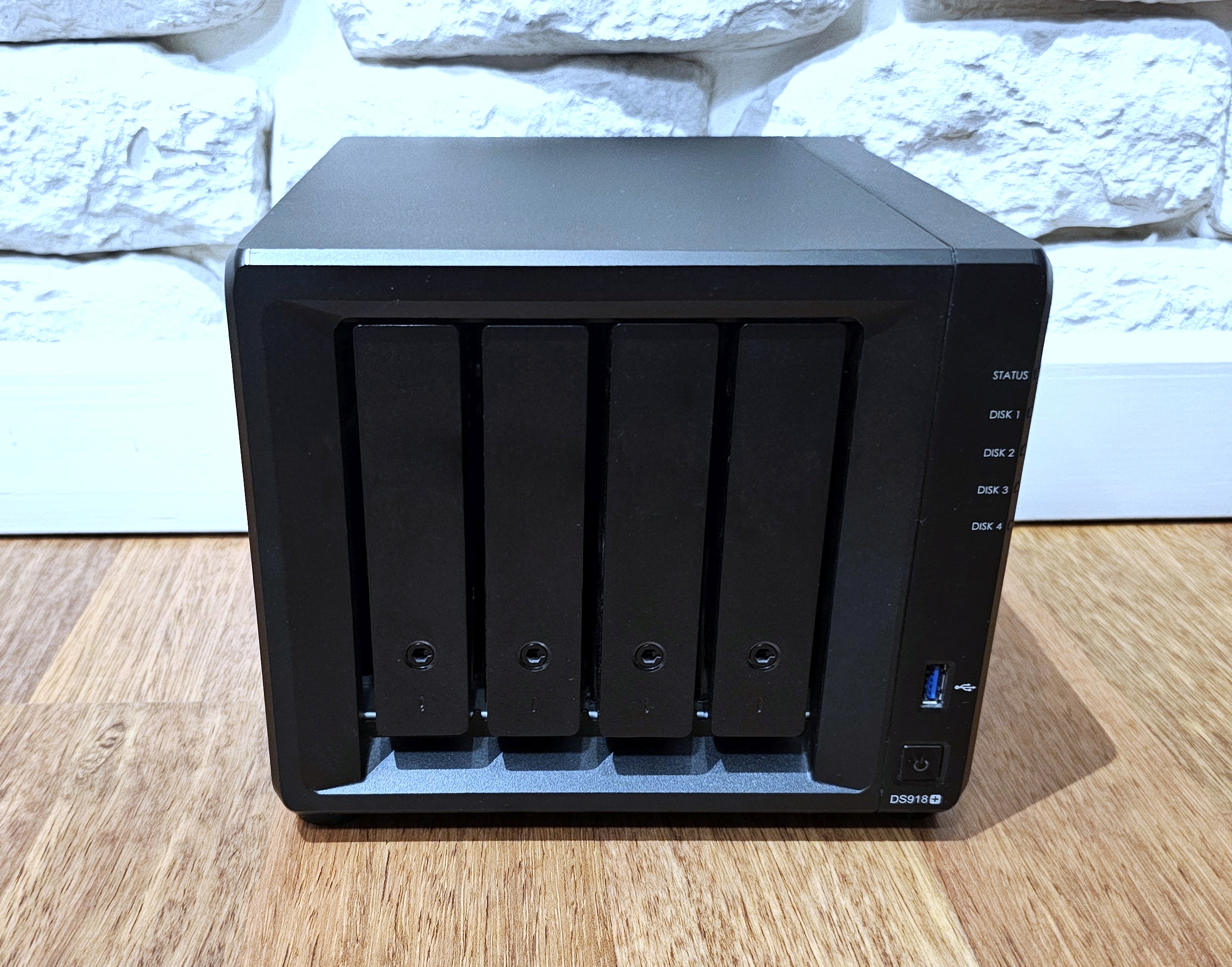 Synology NAS DS918+ RAM 16GB HDDなし Synology NAS DS918+ RAM 16GB HDDなし 【公式通販】