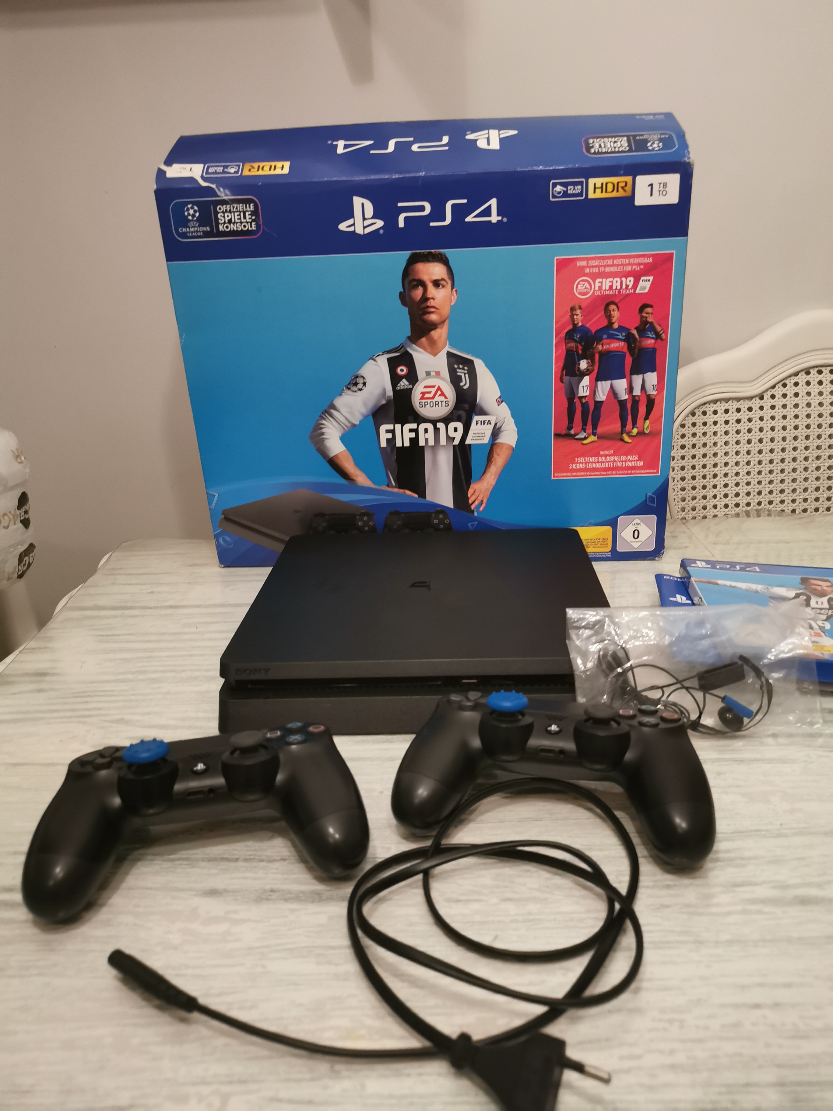 PlayStation 4 slim 1 Tb çift kol | DonanımHaber Forum