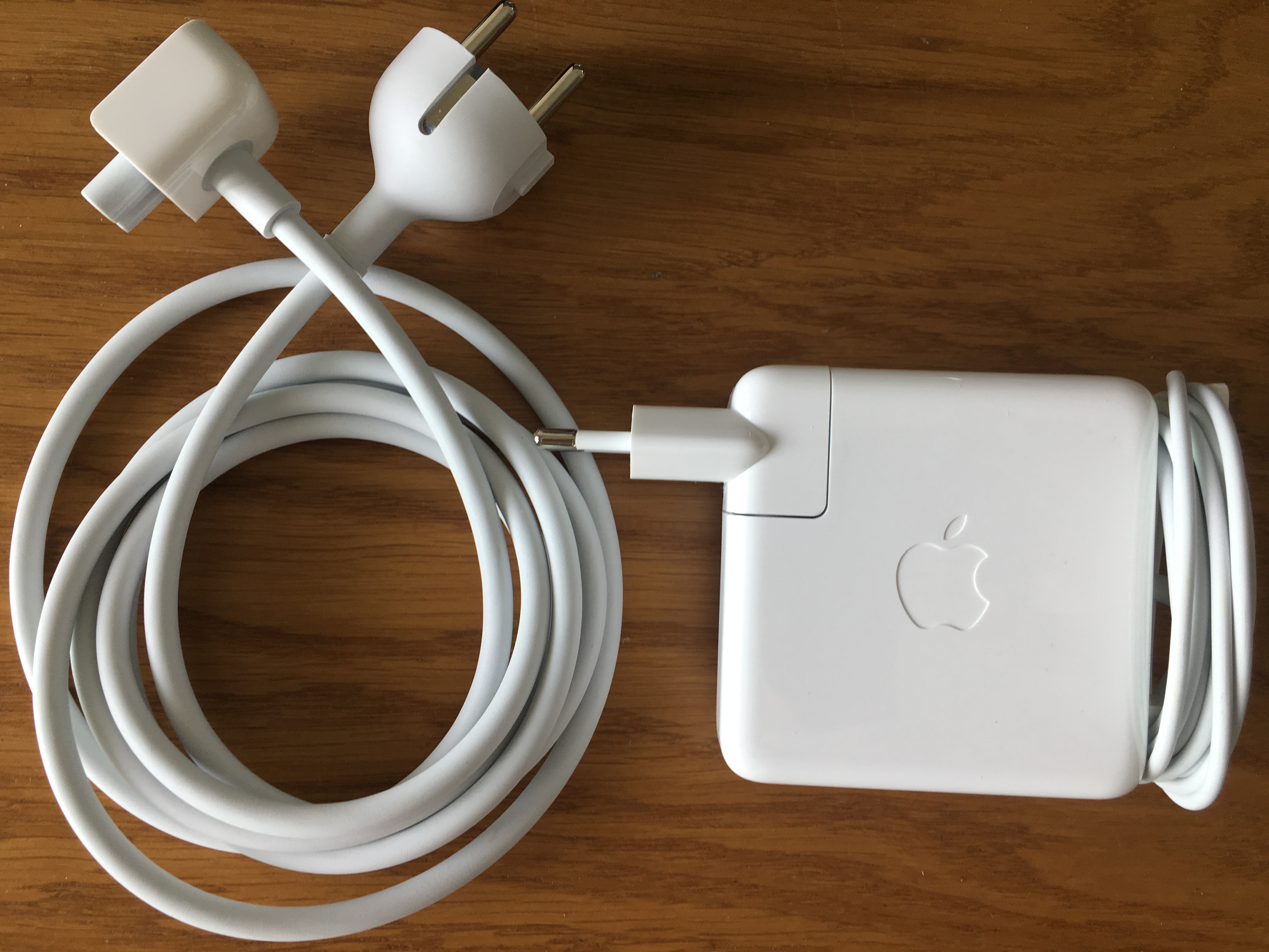 Magsafe зарядка оригинал. Apple MAGSAFE 2 85w. MAGSAFE 2 85w. Зарядное устройство Apple MAGSAFE.