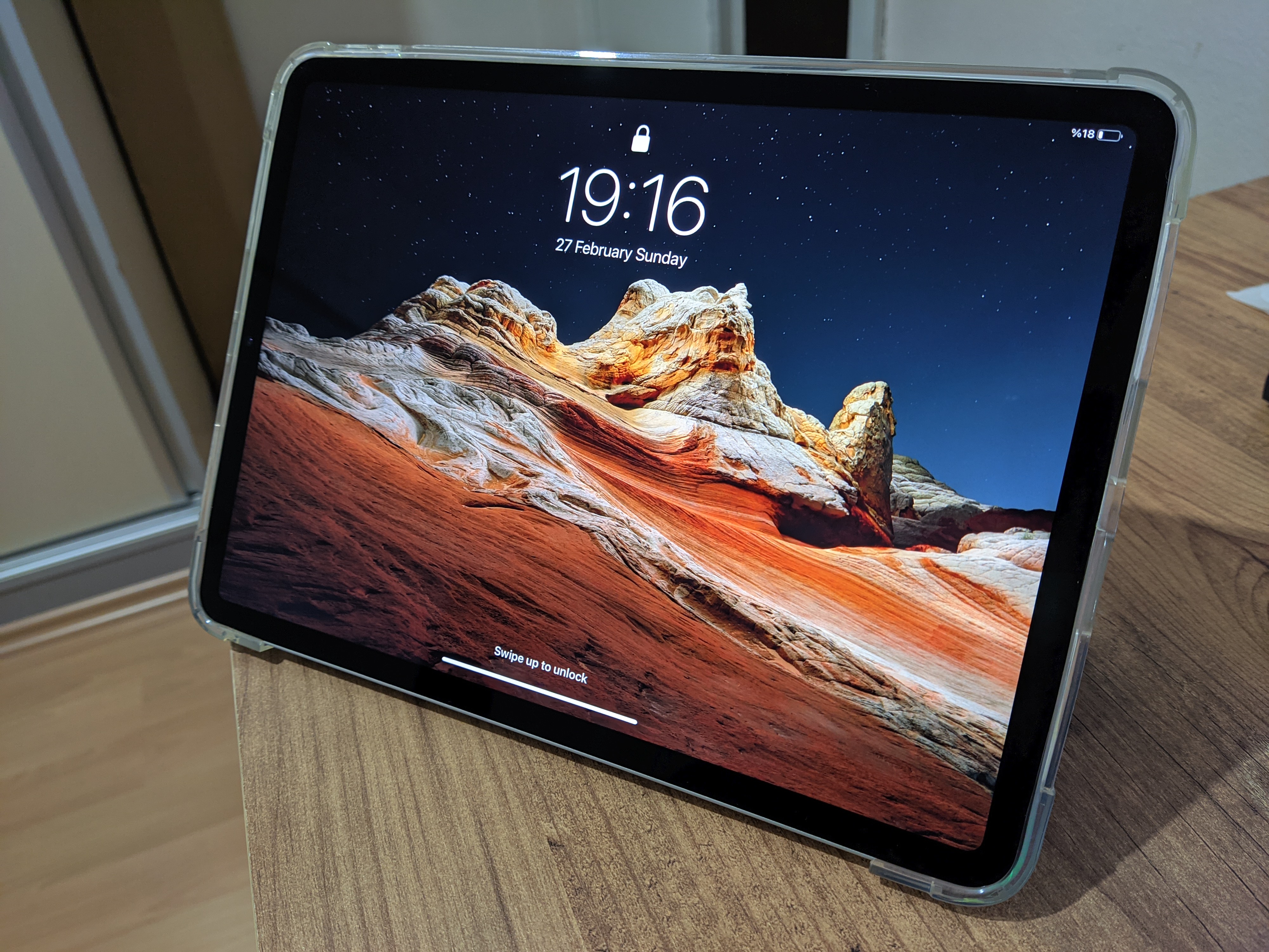 iPad Pro M1 3.Nesil 128GB 11'' + Kılıf