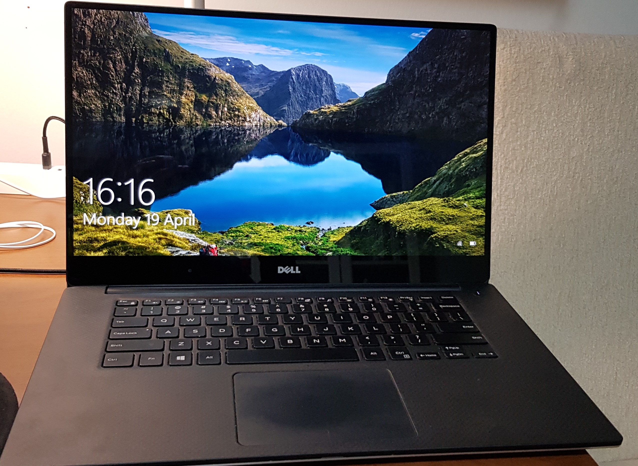 Dell Precision 5510 - İş İstasyonu Laptop Xeon-E3 32GB RAM 512GB SSD 4K  Dokunmatik Ekran | DonanımHaber Forum